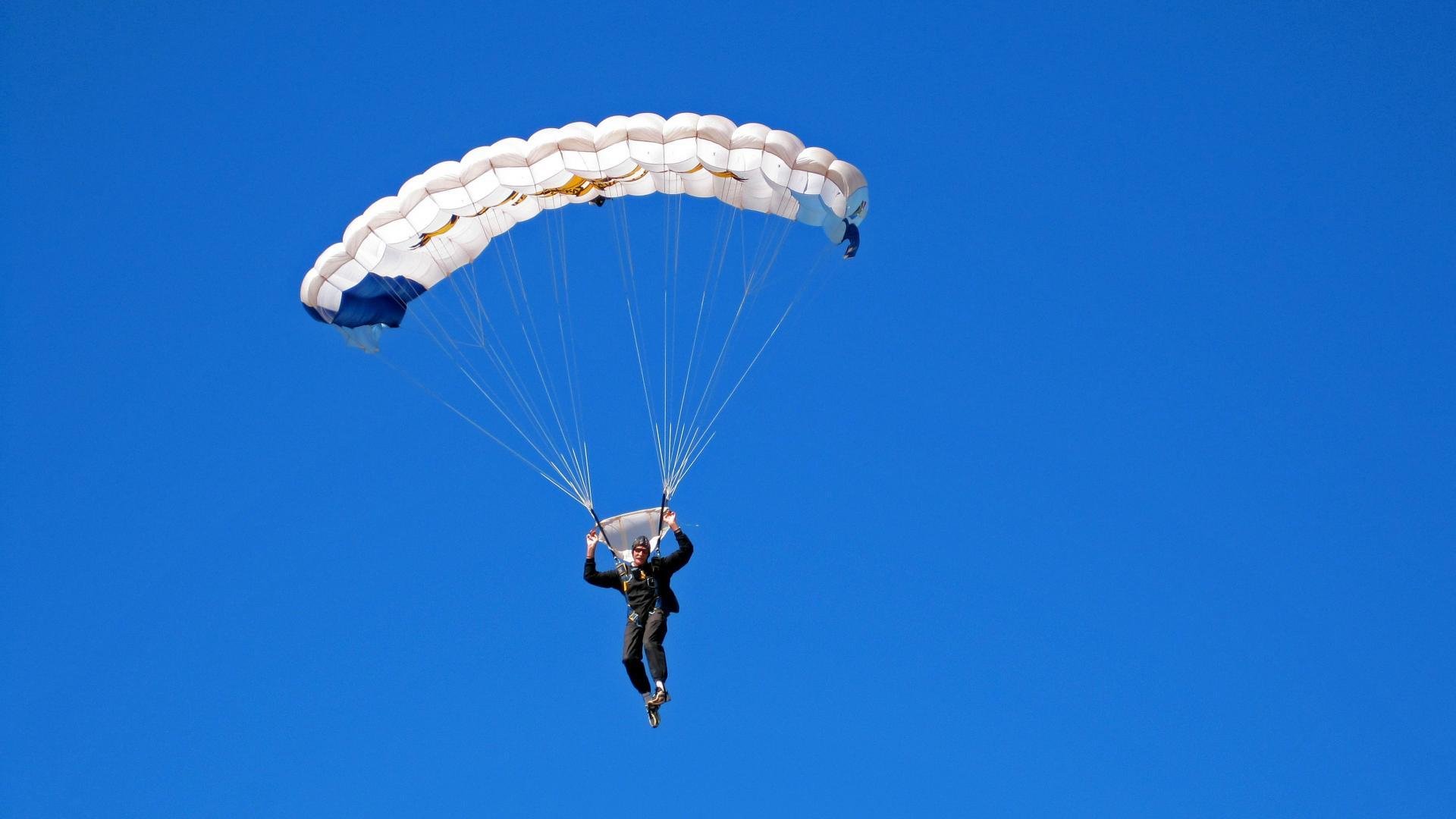 乐鱼vip-哈雷尔药检问题影响持续 多方不敢签约,哈雷尔深夜发文